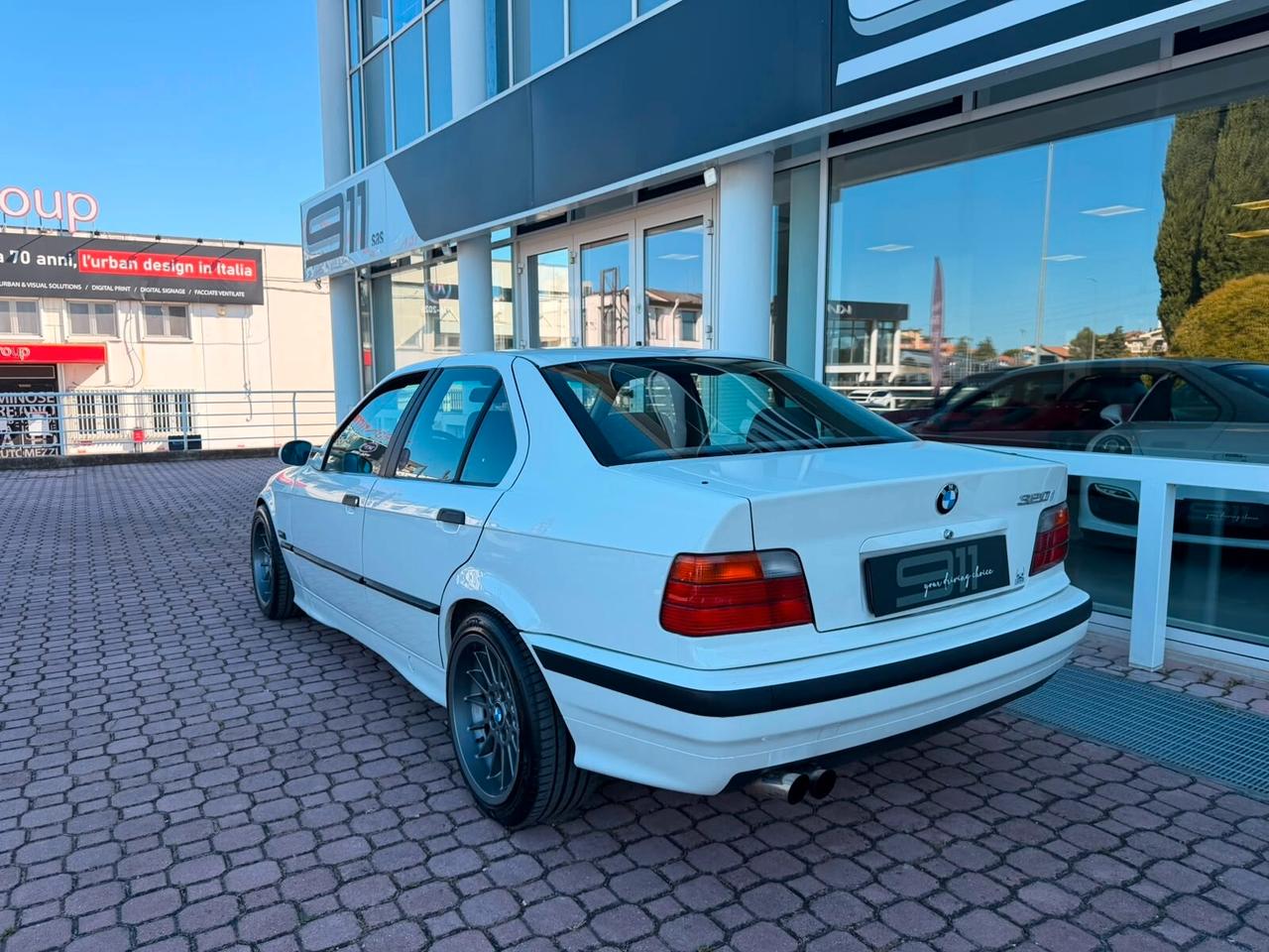 Bmw 320 320i 4 porte