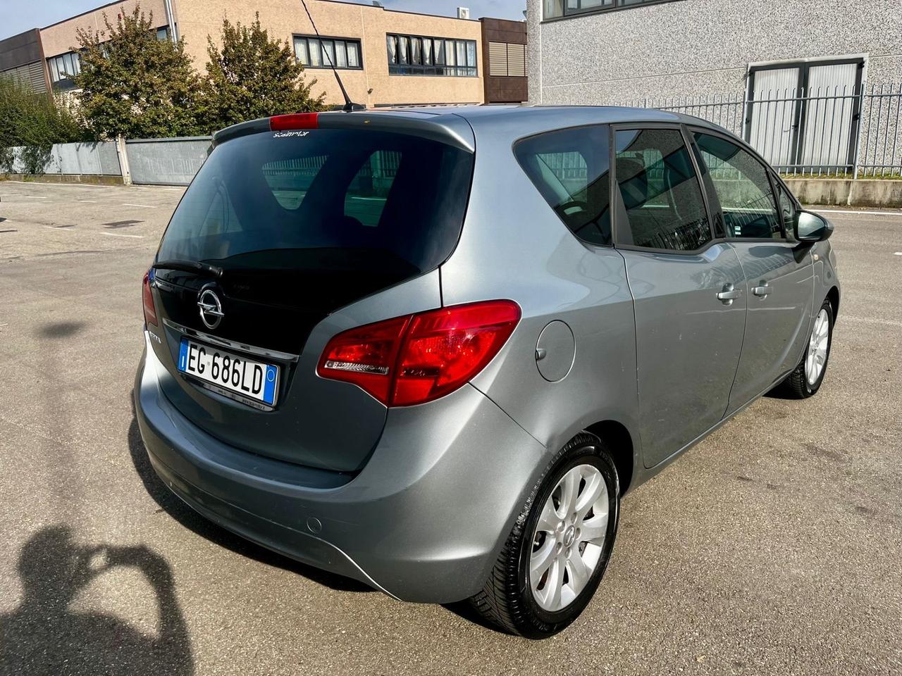 Opel Meriva 1.4benzina 2011 152.000km perfetta