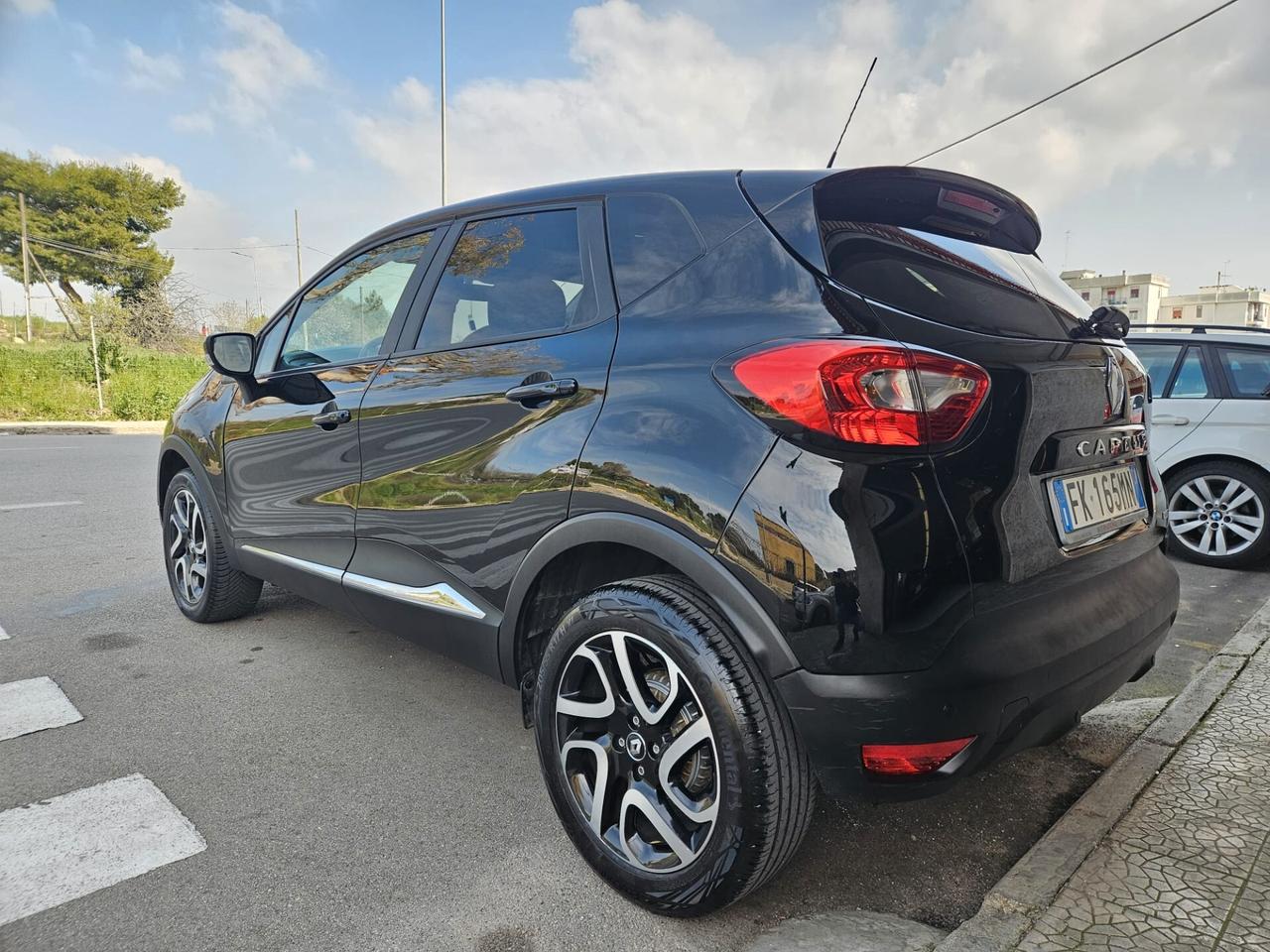 Renault Captur 1.5dci 66kw 90cv FULL NEOPATENTATI