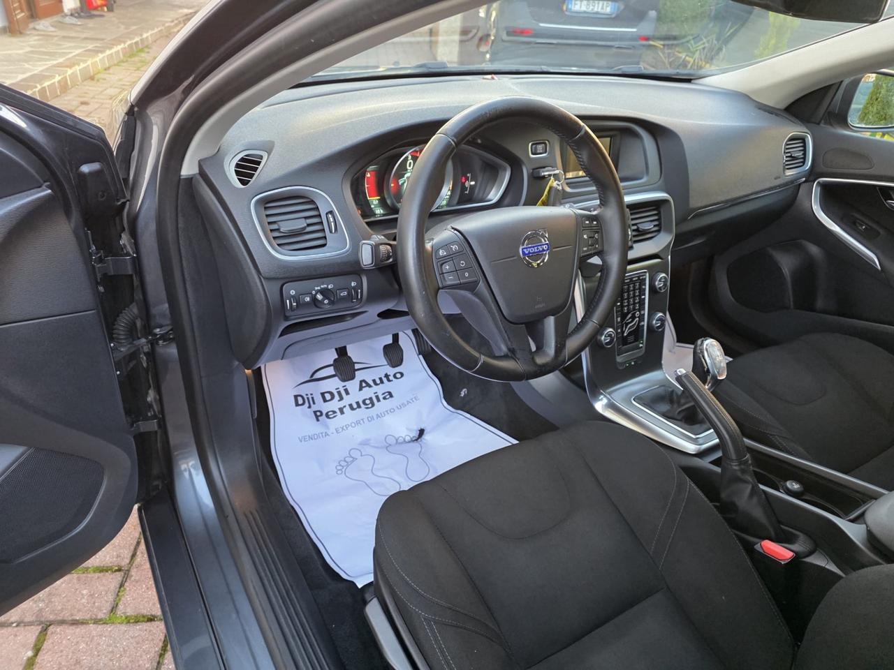 Volvo V40 D2 1.6 Summum