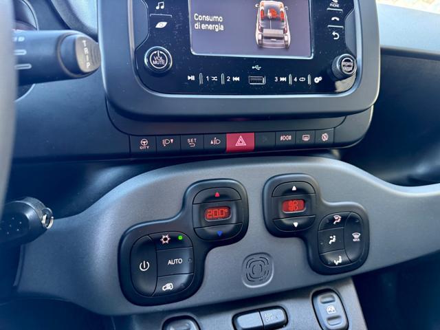 FIAT Panda 1.0 HYBRID CITY LIFE+CLIMATRONIC+SCHERMO+5POSTI