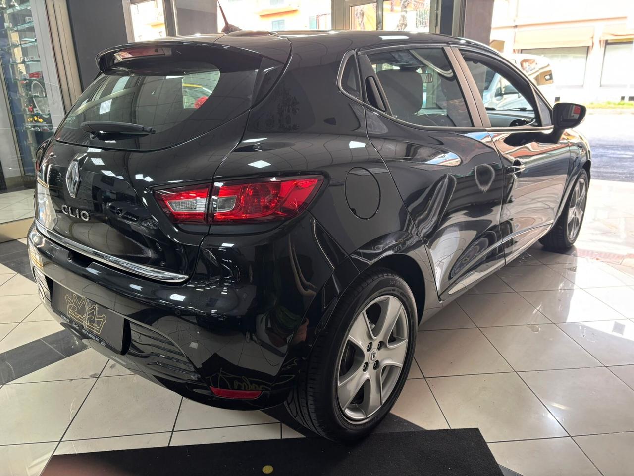 Renault Clio 1.2 75CV 5 porte Wave