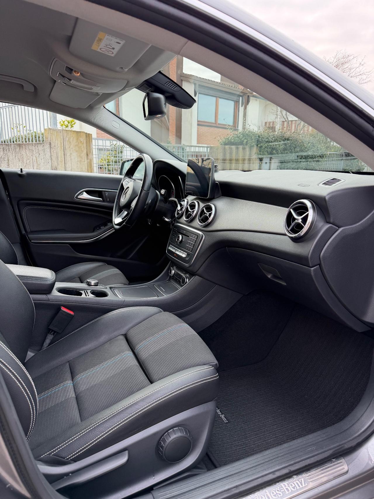 Mercedes-benz CLA 180 d S.W. Automatic Premium