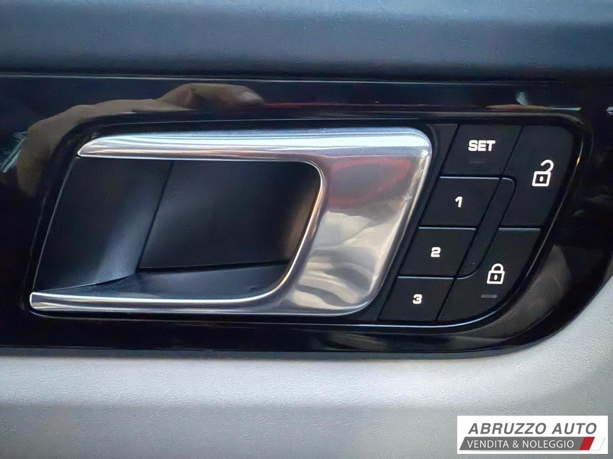 PORSCHE Cayenne 3.0 V6 E-Hybrid