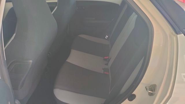 TOYOTA Aygo 1.0 VVT-i 69 CV 5P. x-cool 38000KM UN PROPRIETARIO