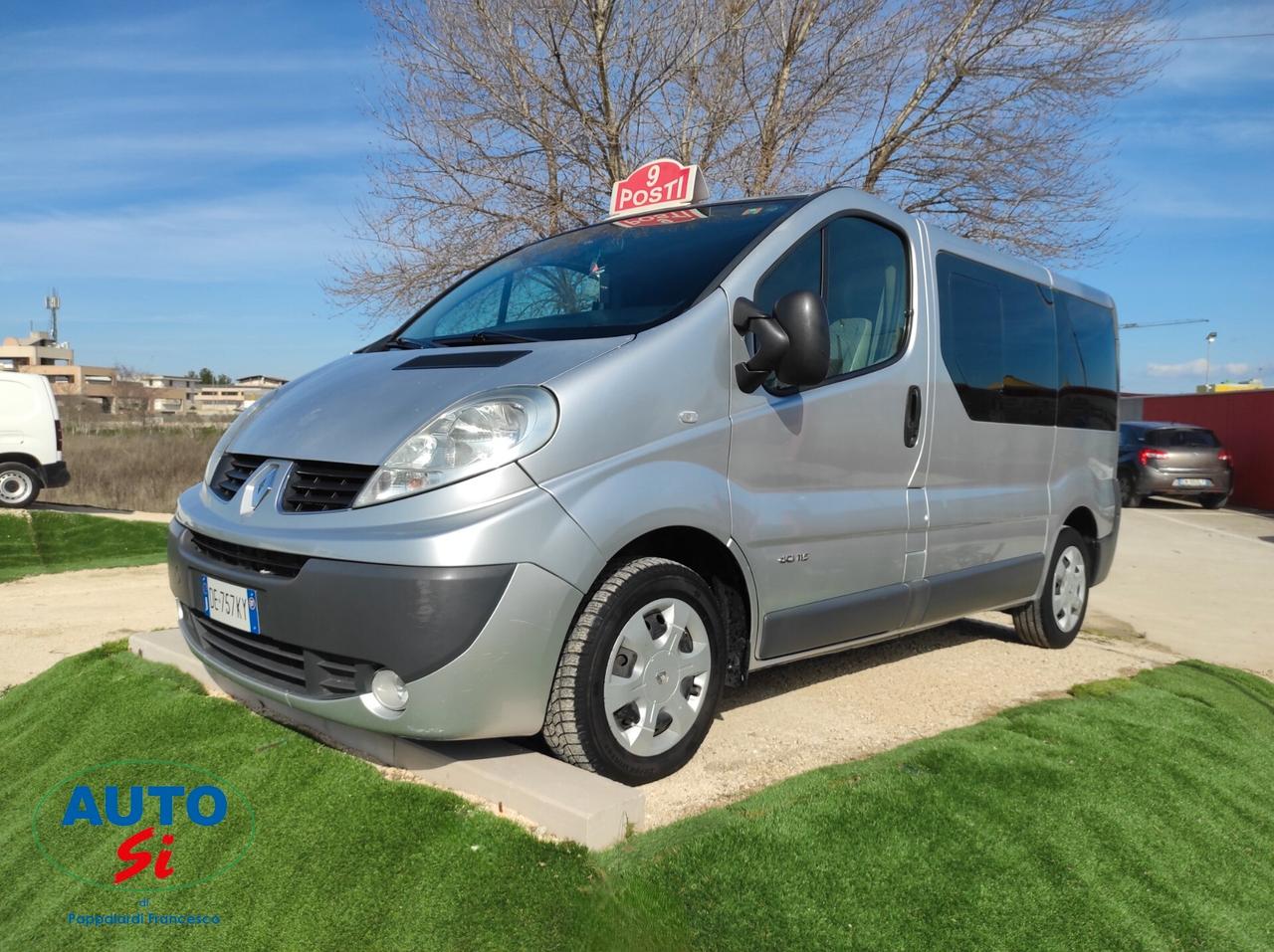 Renault Trafic 2.0 dCi - 115cv 9 POSTI