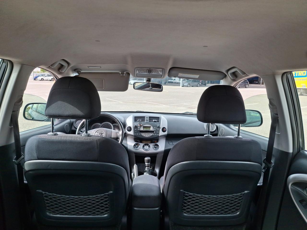 Toyota RAV 4 2.2 D-4D-DIESEL*PERFETTA*