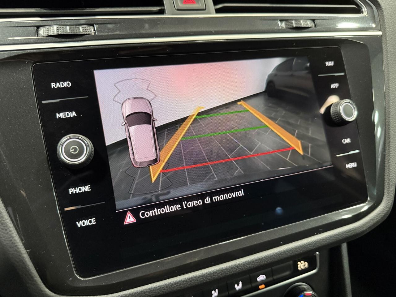 Volkswagen Tiguan 2.0 TDI SCR DSG Business BlueMotion Technology