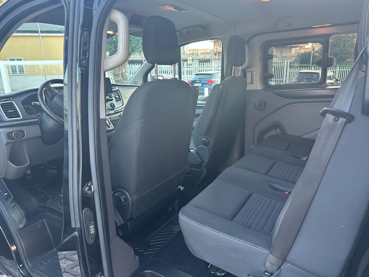 FORD TRANSIT CUSTOM 300 AUTOMATICO TITANIUM