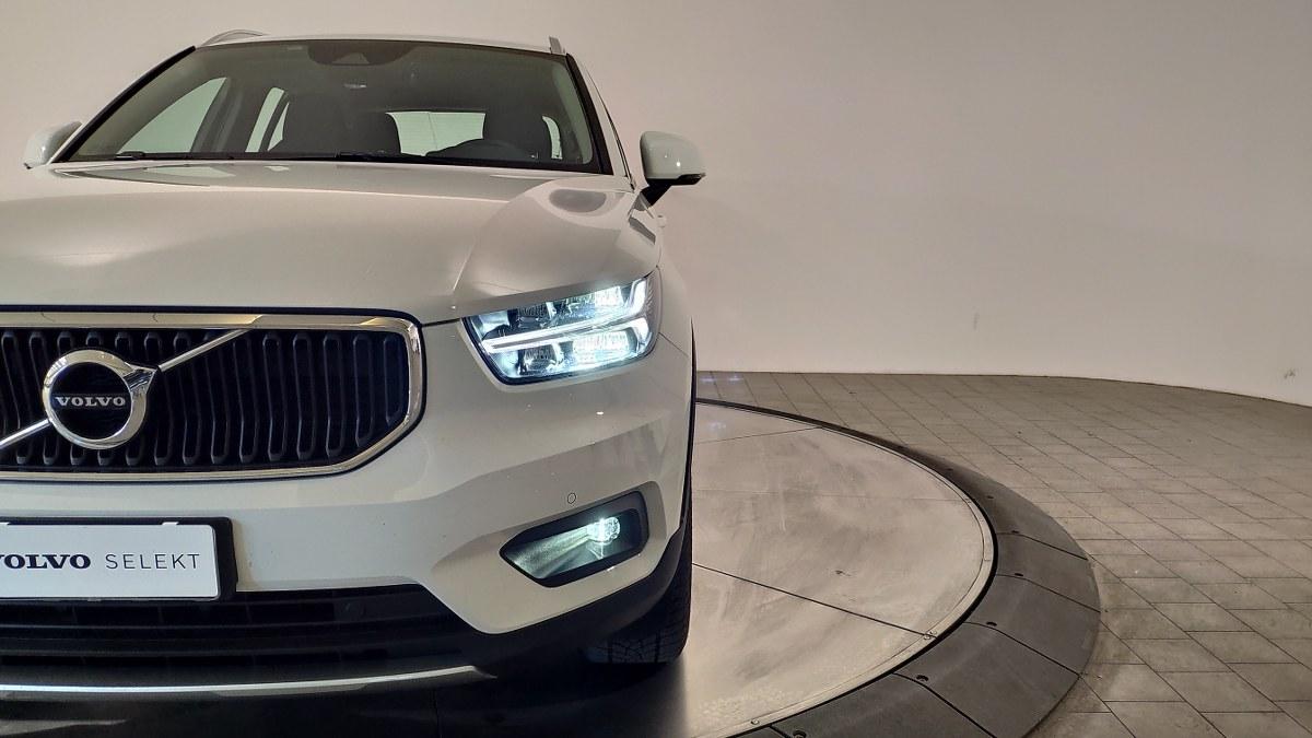 VOLVO Xc40 T2 Geartronic Momentum Pro N-1