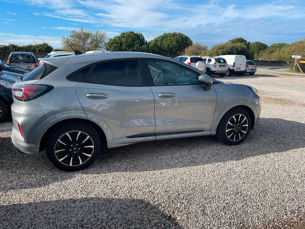 Ford Puma 1.5 CDI EcoBlue 120 CV ST-LINE Design NAVI, XENON FULL LED, CAMERA, TEMPOMAT, CERCHI, GARANTITA!