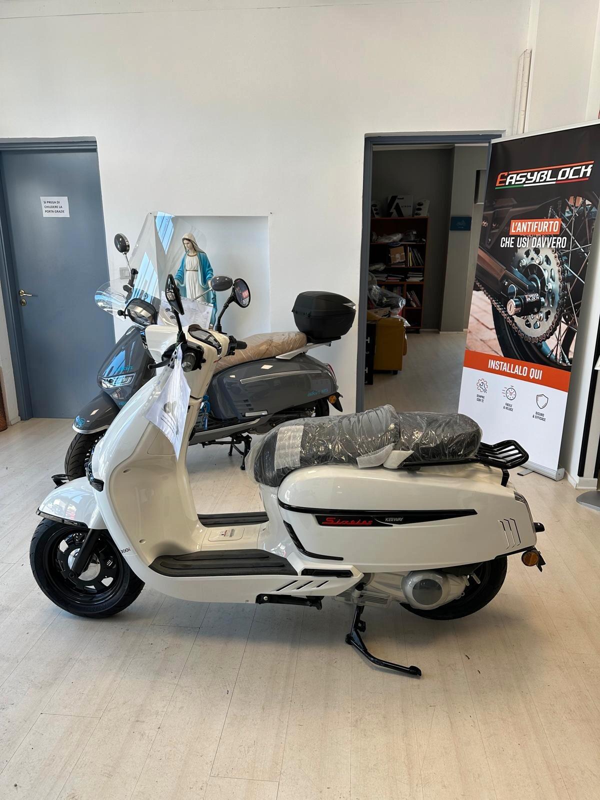KEEWAY Sixties 300i VITTORIA