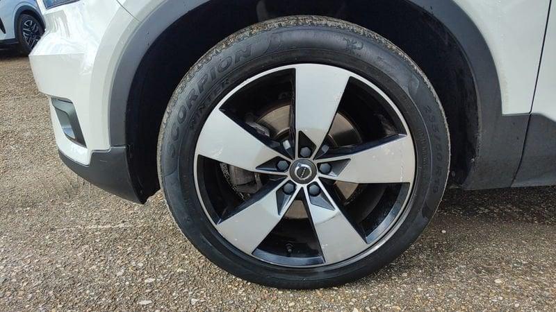 Volvo XC40 D3 AWD Geartronic Momentum Pro