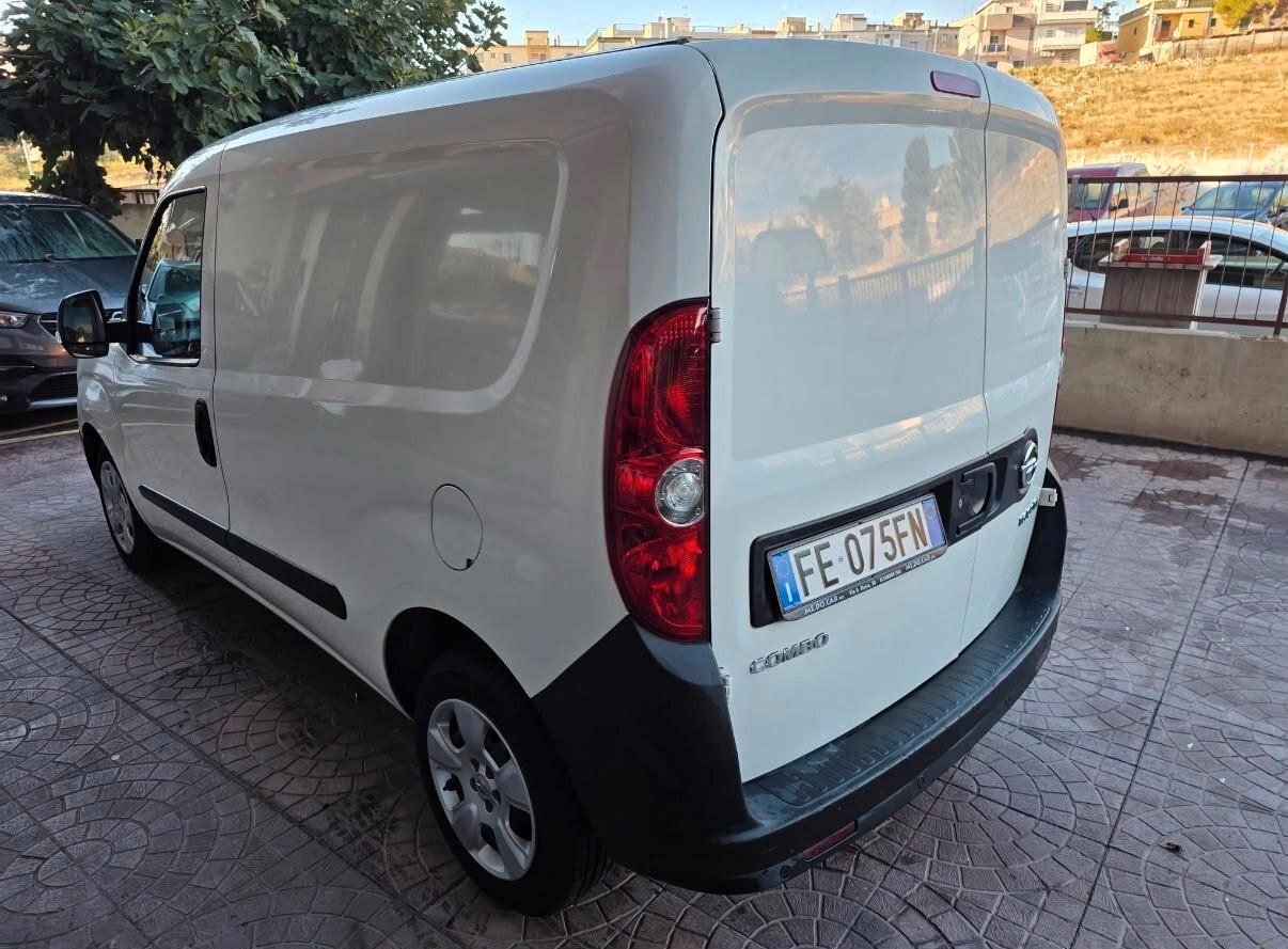 Opel Combo 1.6 CDTI 105CV PC-TN Van Blitz (750kg) E6