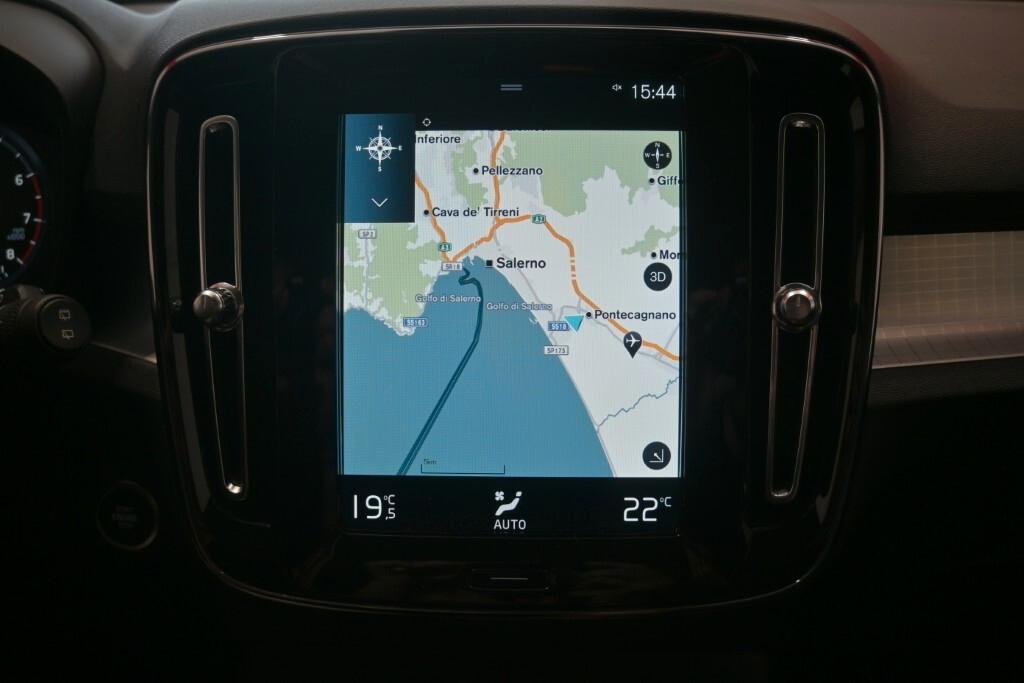 VOLVO XC40 1.5 T2 129CV 6M. MOMENTUM PRO ( FARI LED - COCKPIT - CRUISE - NAVI - MIRROR - PDC - TELECAMERA POST. )