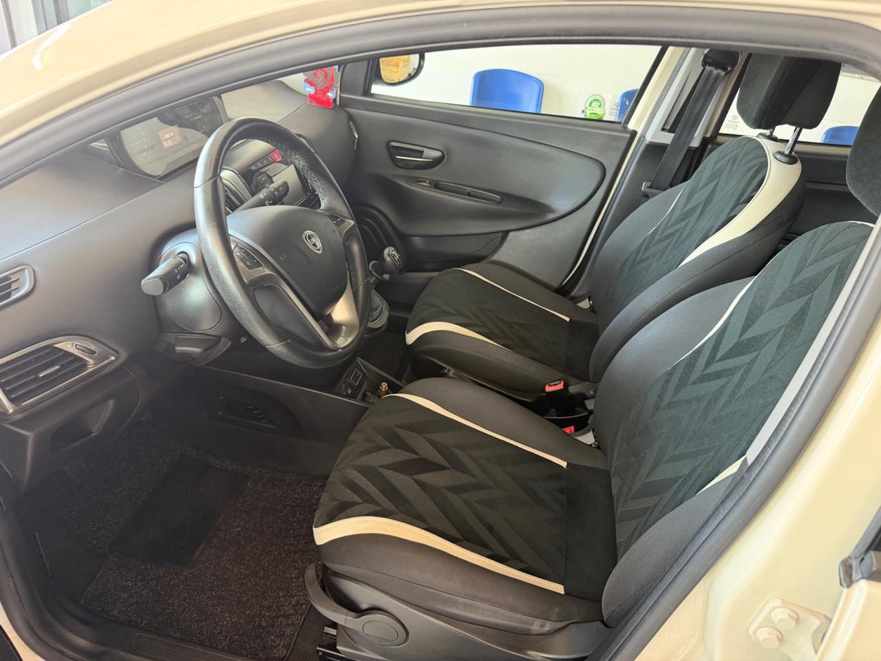 Lancia Ypsilon 1.2 69 CV 5 porte GPL Ecochic Gold