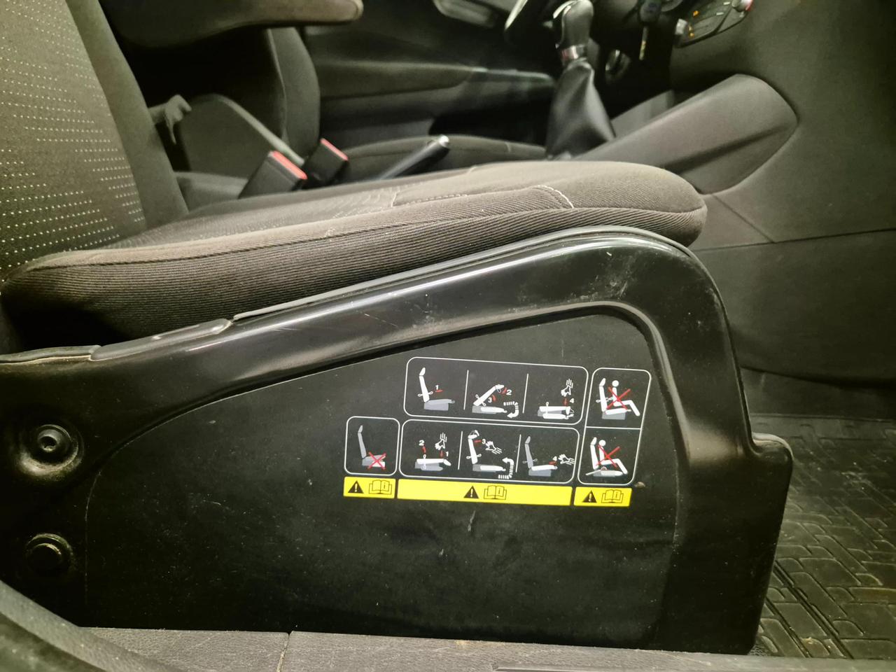 FORD Tourneo Courier 1.5 tdci 75cv plus N1