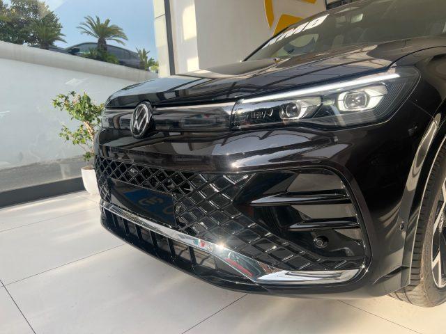 VOLKSWAGEN Tiguan 2.0 TDI 150 CV DSG R-Line Plus da ?519,00 mensili