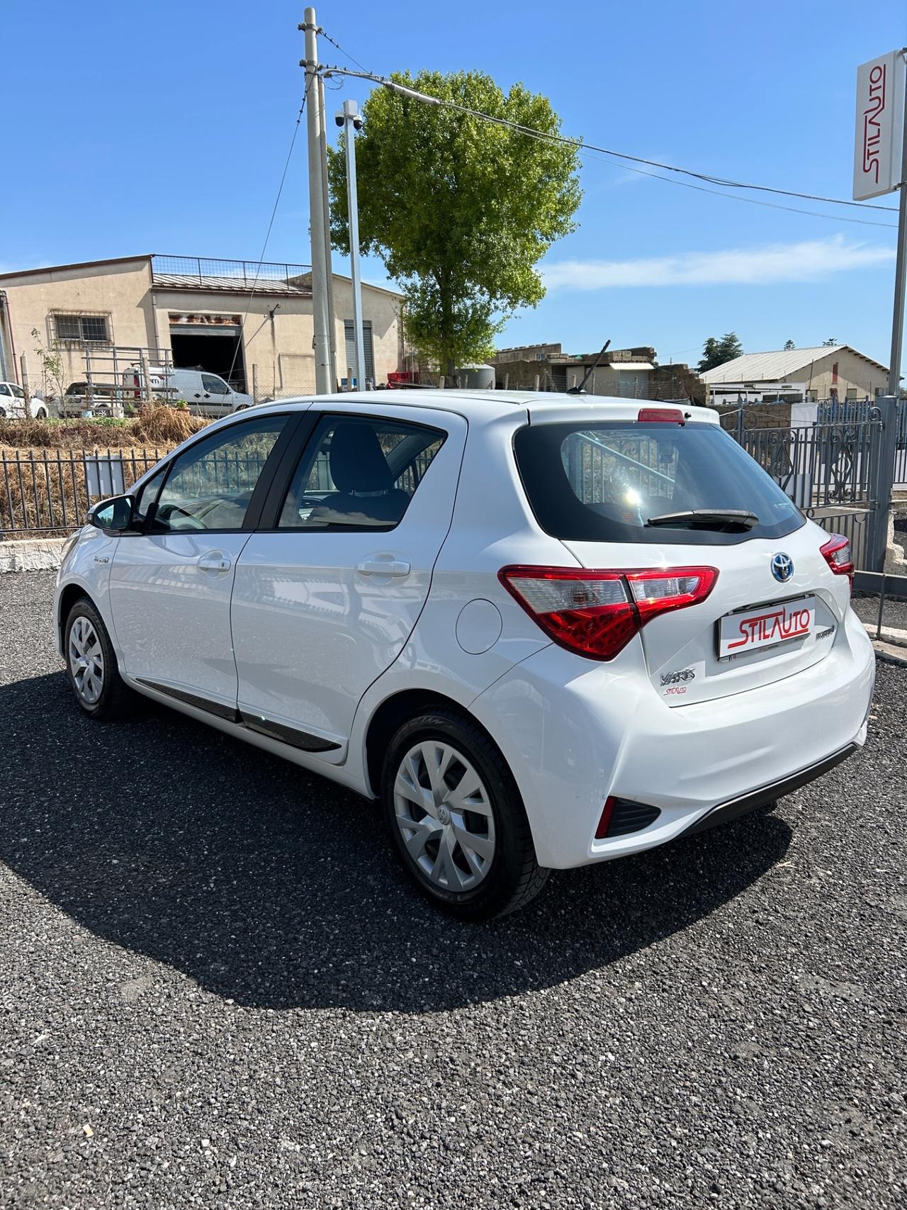 Toyota Yaris 1.5 Hybrid 5 porte Cool