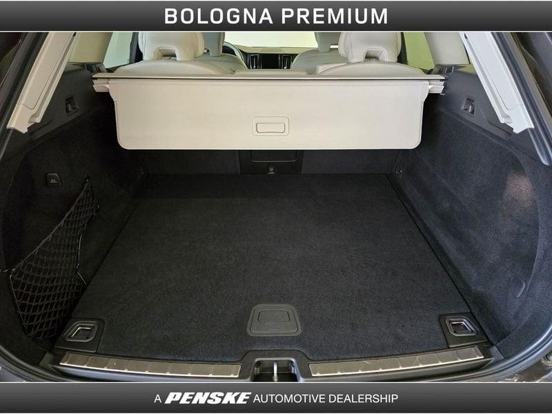 Volvo XC60 B4 (d) AWD Geartronic Momentum Pro