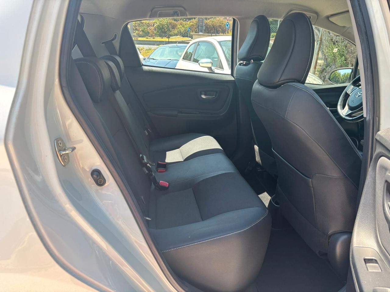 TOYOTA YARIS 1.4 D-4D - 2015