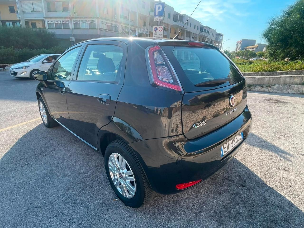 Fiat Punto 1.4 8V 5 porte Natural Power Street