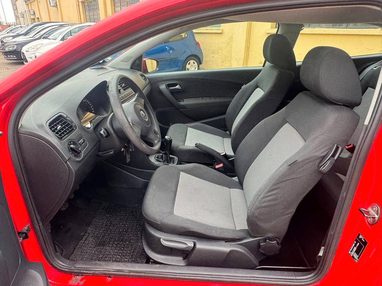 Volkswagen Polo 2010 1.2 Benz TRENDLINE 137.000 KM
