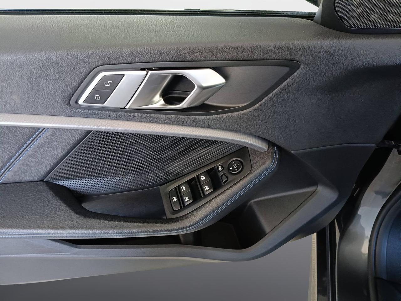 BMW Serie 1 F40 - 116d Msport auto