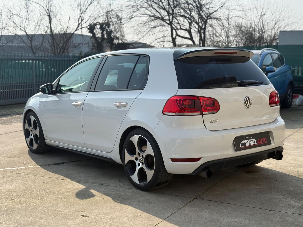 Volkswagen Golf GTI 2.0 TSI 5p.