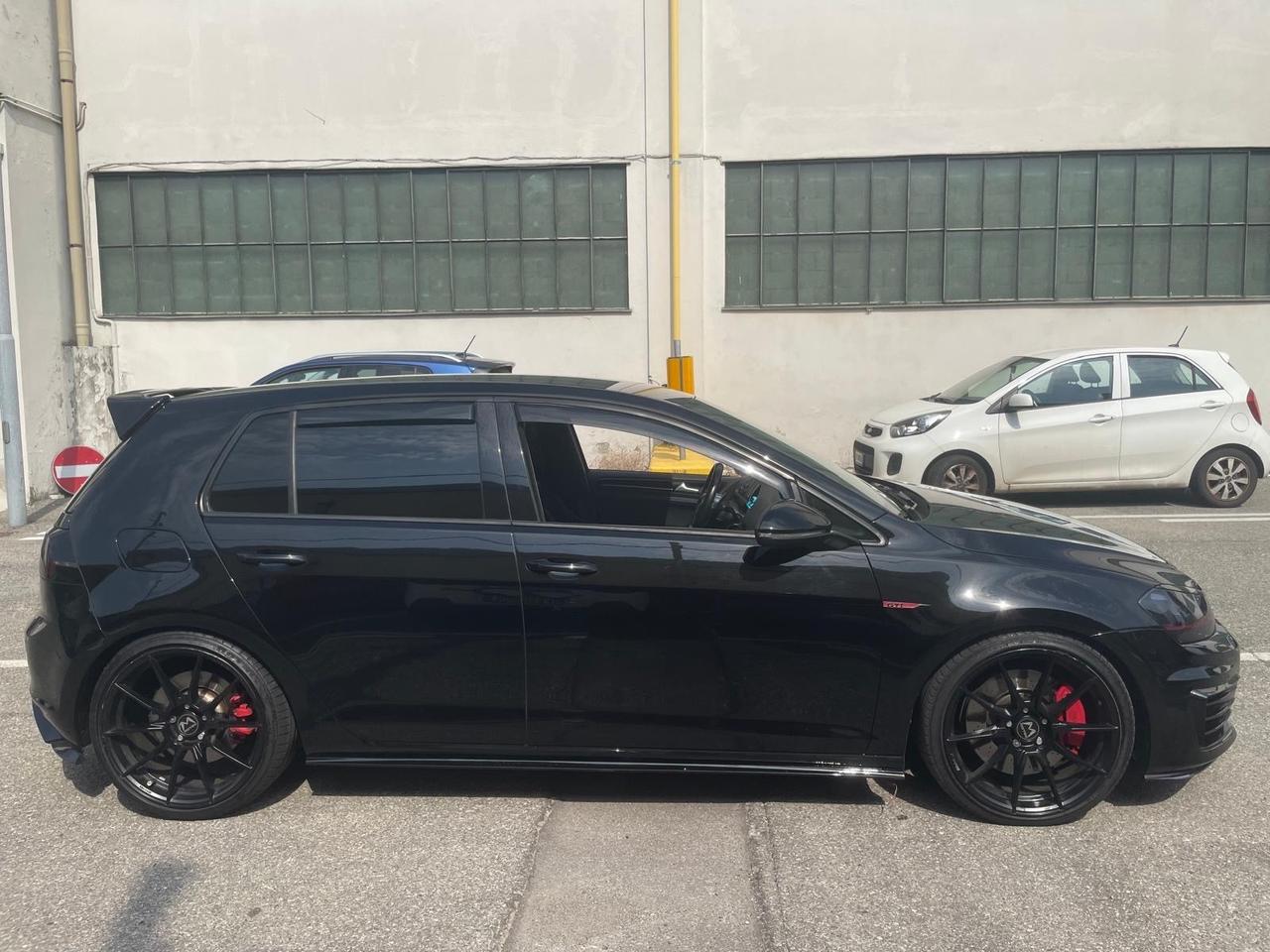 Volkswagen Golf GTI Performance 2.0 TSI DSG 5p. BlueMotion Technology
