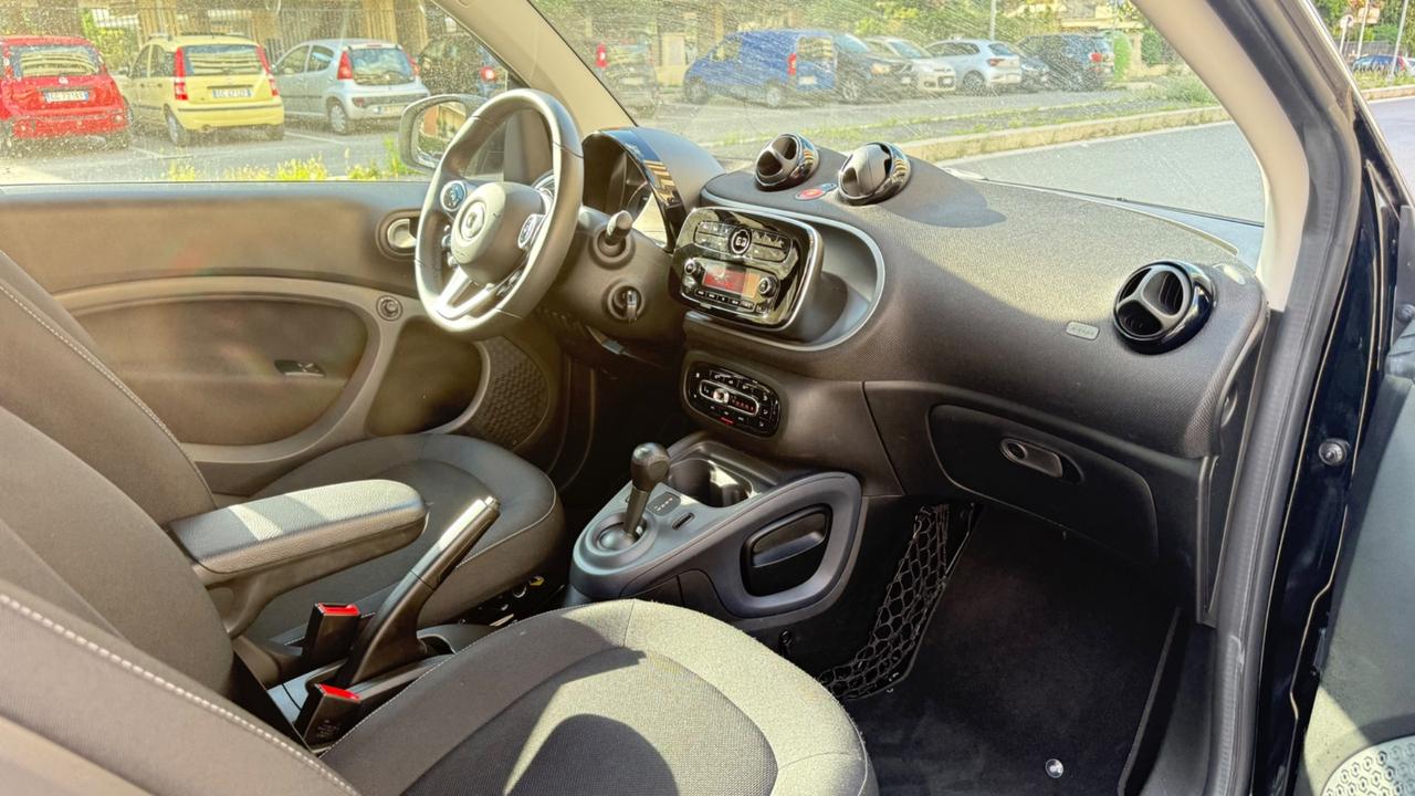 Smart ForTwo 90 0.9 Turbo Passion LED PANORA SEDILI RISCALDATI BRACCIOLO BLUETOOTH