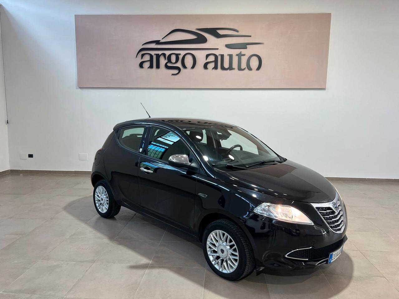 Lancia Ypsilon 0.9 TwinAir 85 CV 5 porte Metano Ecochic Gold