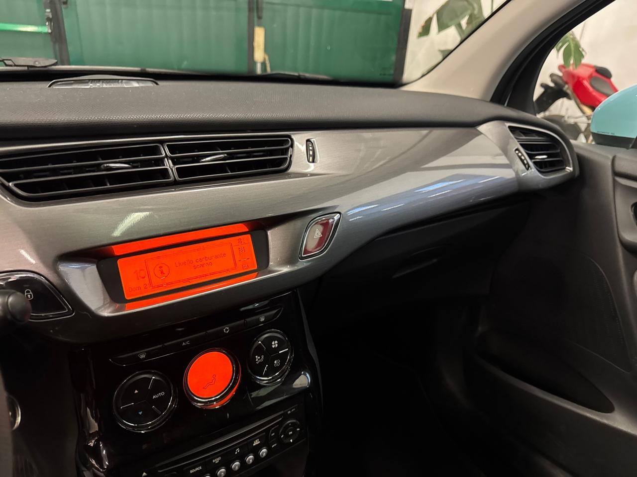 Citroen C3 1.4 VTi 95 Exclusive Style NEOPATENTATI TETTO PANORAMICO