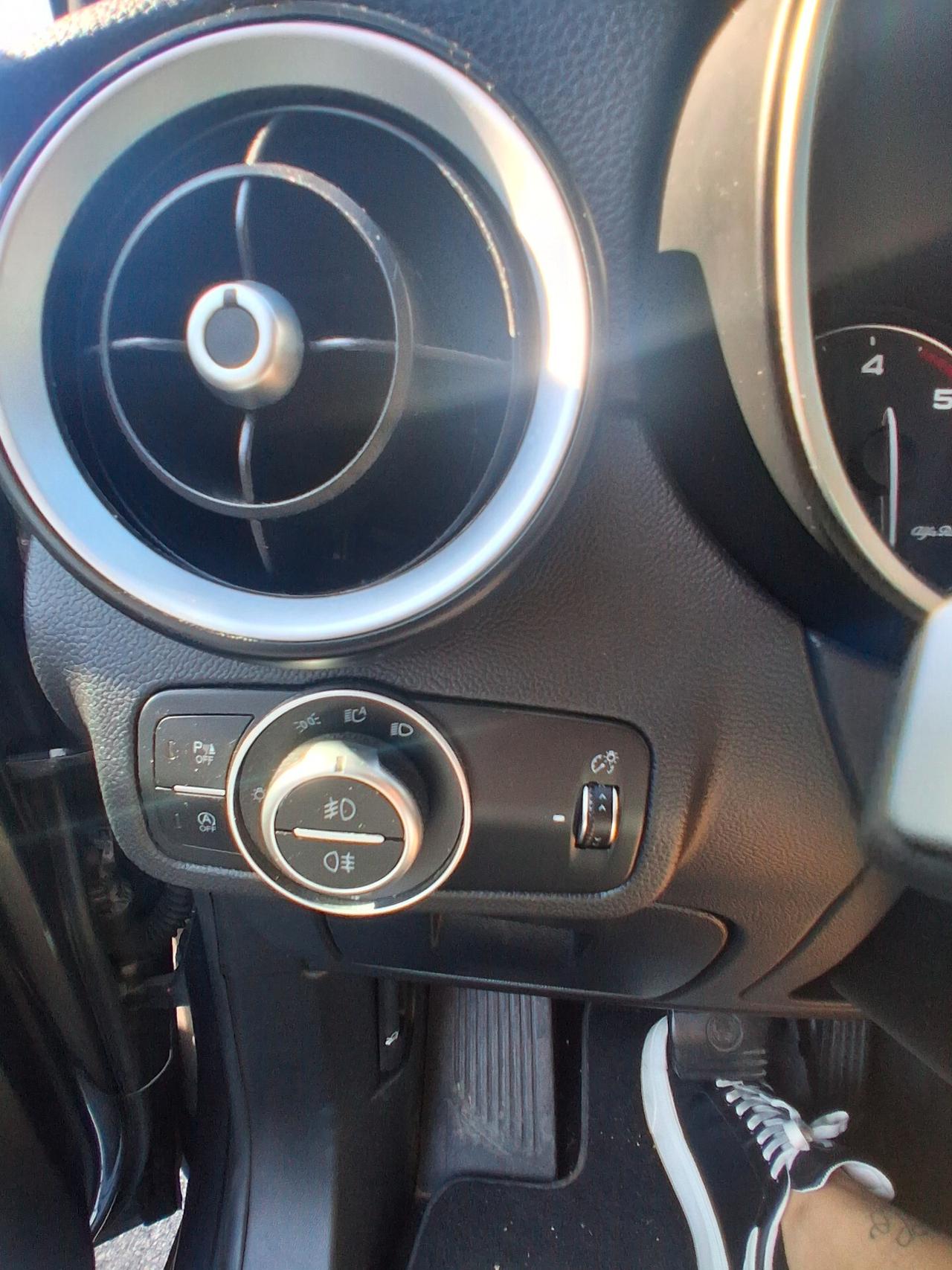 Alfa Romeo Stelvio 2.2 Turbodiesel 180 CV AT8 RWD Executive