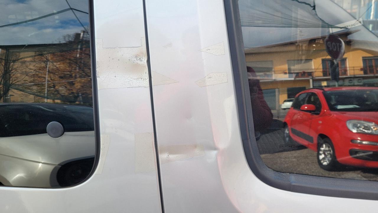 Fiat Qubo 1.3 MJT 75 CV .. 5 POSTI..PREZZO COMMERCIANTE..