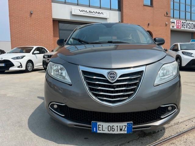Lancia Ypsilon 1.2 69 CV 5 porte S&S Platinum