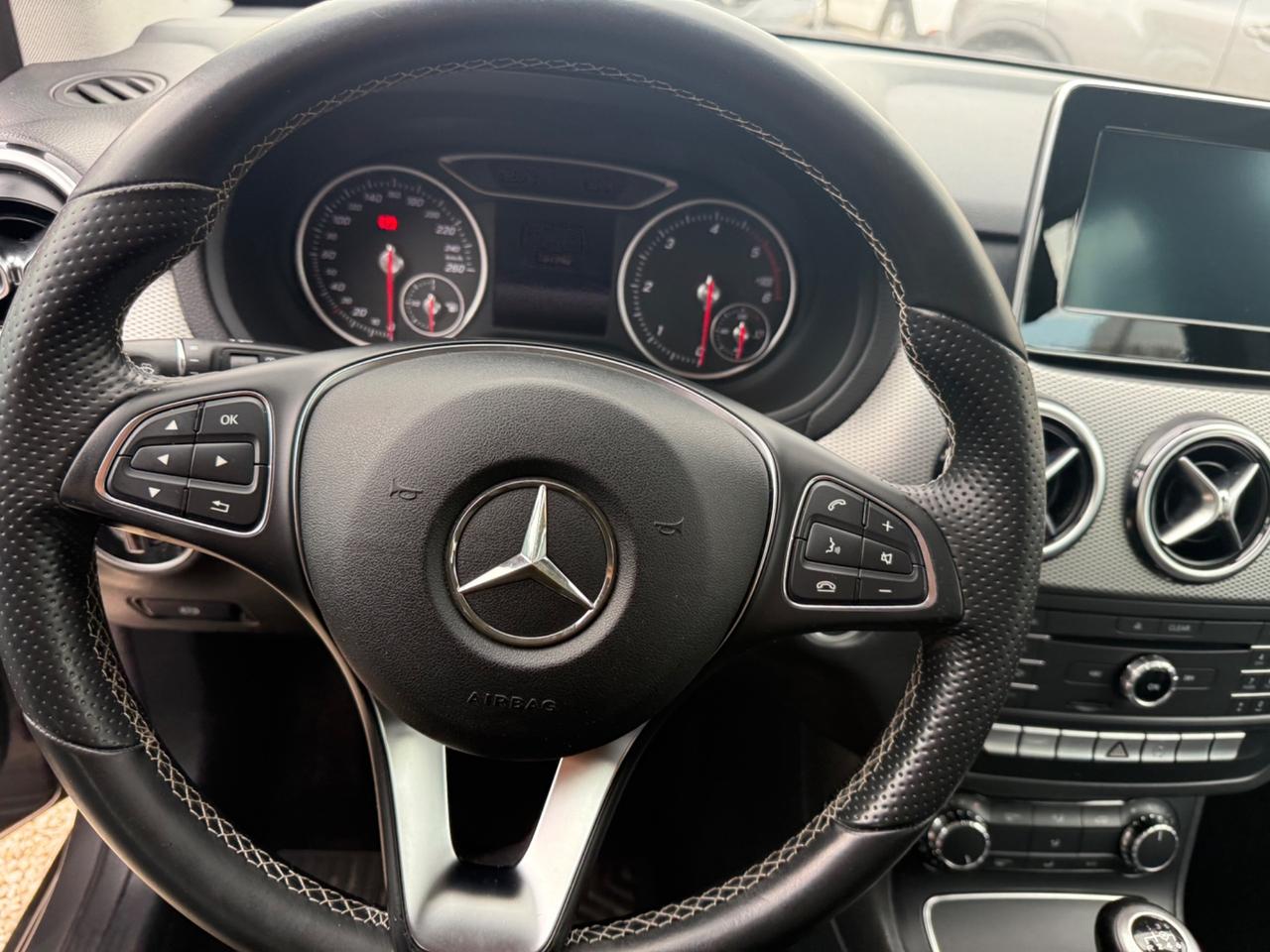 Mercedes-benz B 200 d Sport