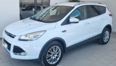 Ford Kuga 2.0 TDCI 140 CV 4WD Titanium