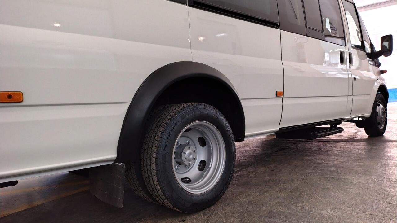 Ford Transit 100 T280 17 posti