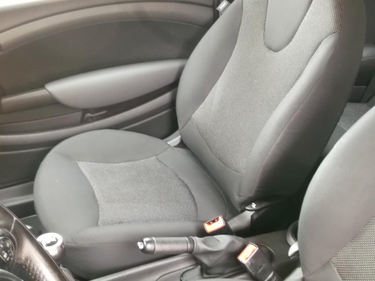 Mini Cooper D 1.6 Tdi Neopatentati 2010
