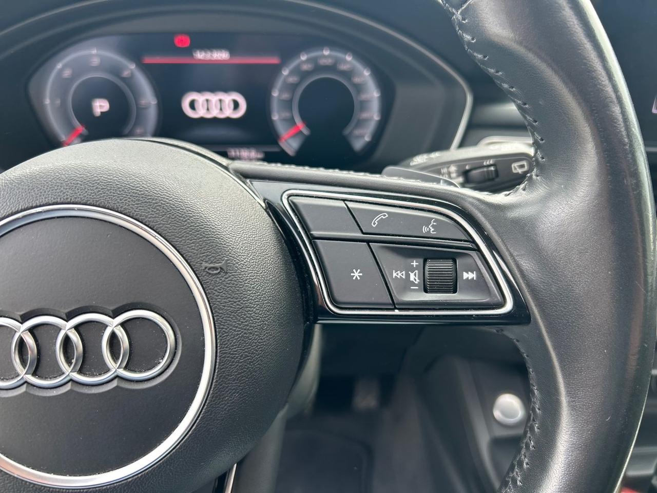 Audi A4 2.0 40 TDI Business Advanced #9936