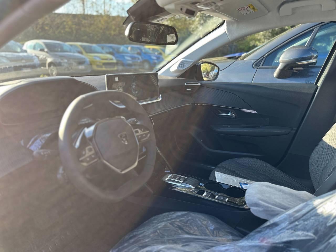 PEUGEOT 208 II 2023 - 208 1.2 hybrid Allure 110cv e-dcs 6