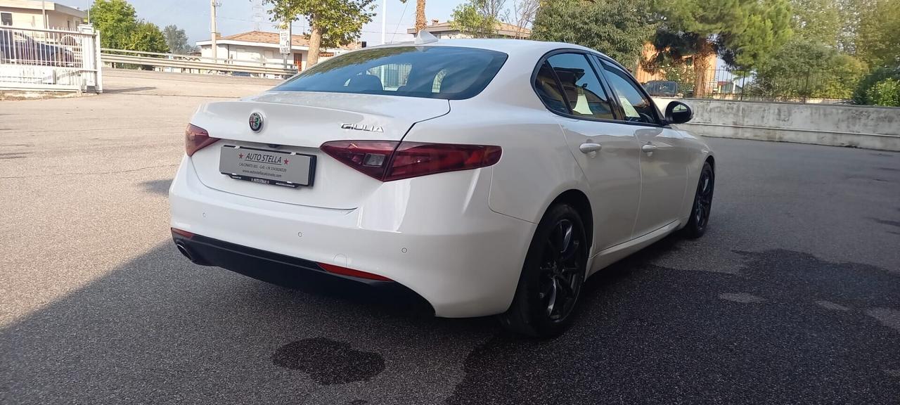 ALFA ROMEO GIULIA Turbodiesel cc. 2.143 CV. 150 Euro 6B Automatica 5 Porte 5 Posti con Cambio Paddle al Volante (F1).