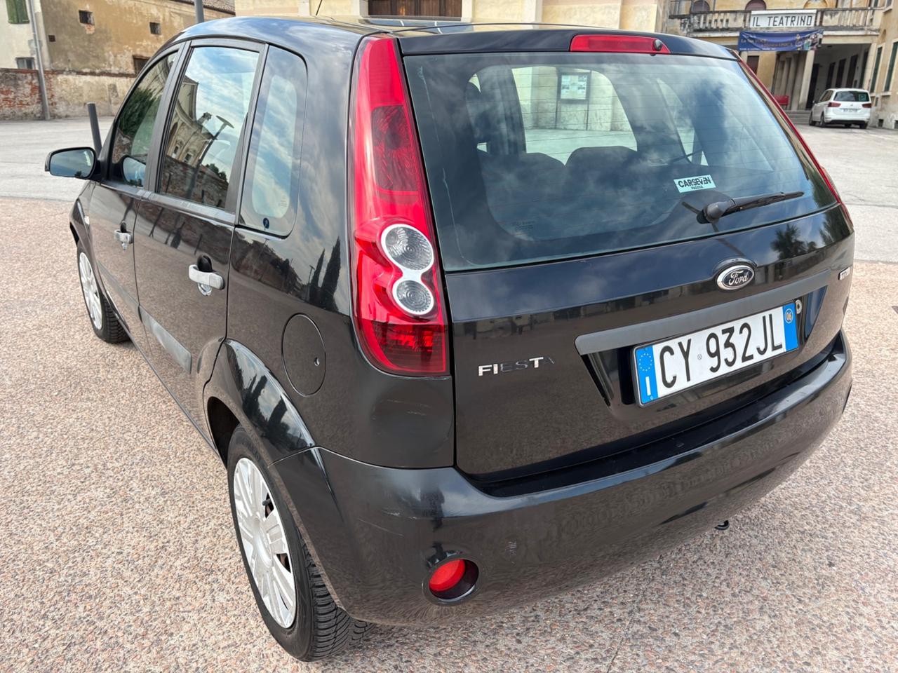 Ford Fiesta 1.4 TDCi 5p. Neo patentati