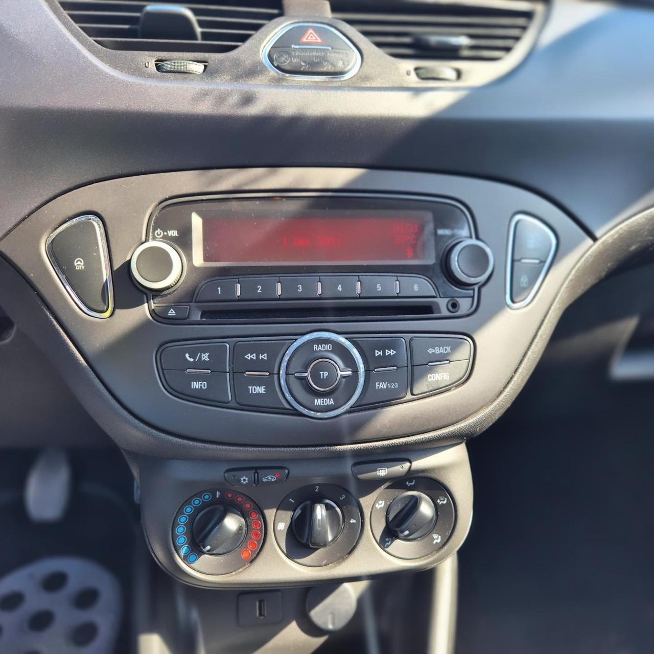 Opel Corsa 1.2 85CV 3 porte GPL-TECH b-color