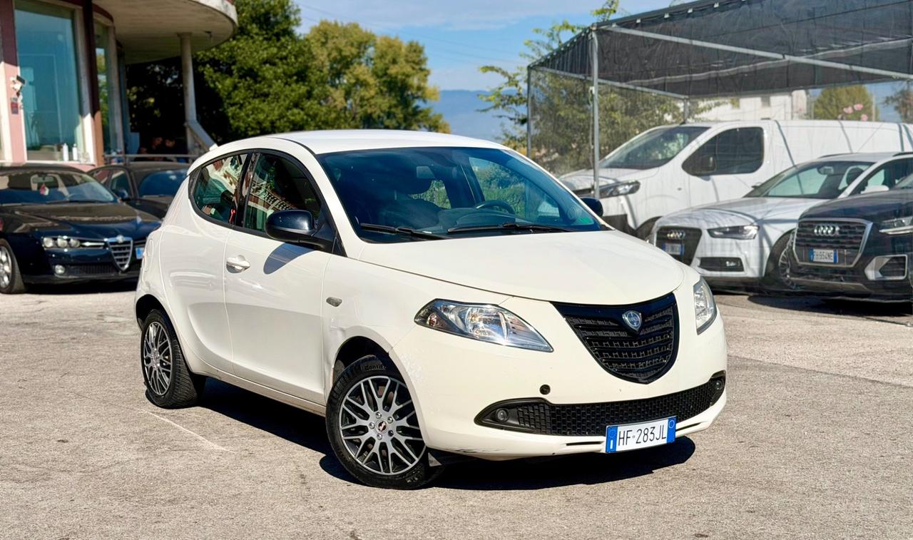 Lancia Ypsilon 2014 1.2 GPL scade 2034 ok neopatentati ! ! !