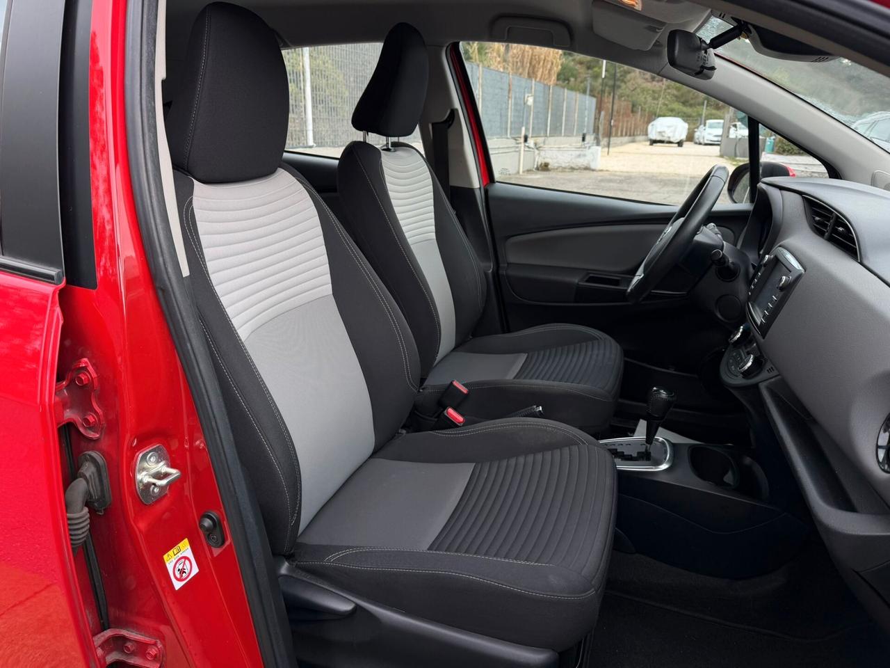 Toyota Yaris 1.5 Hybrid 5 porte Cool