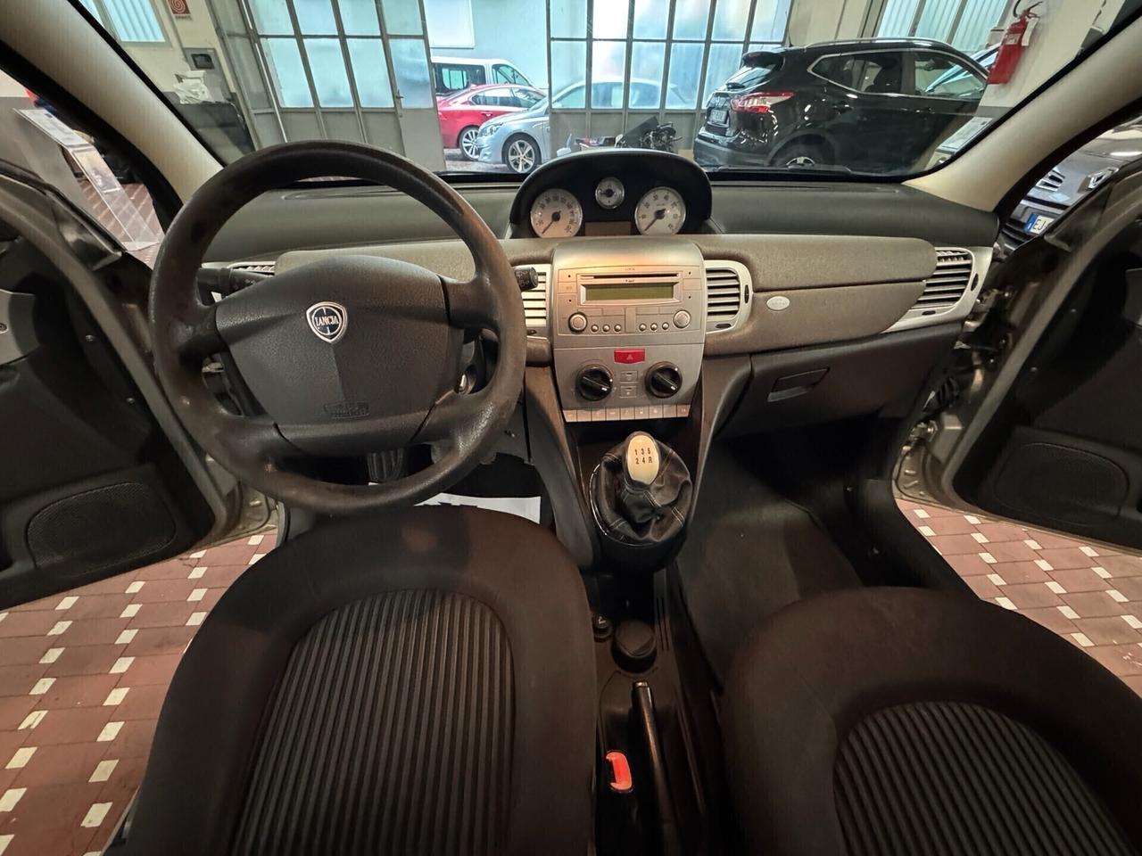 Lancia Ypsilon 1.2 Versus - IDEALE PER NEOPATENTATI