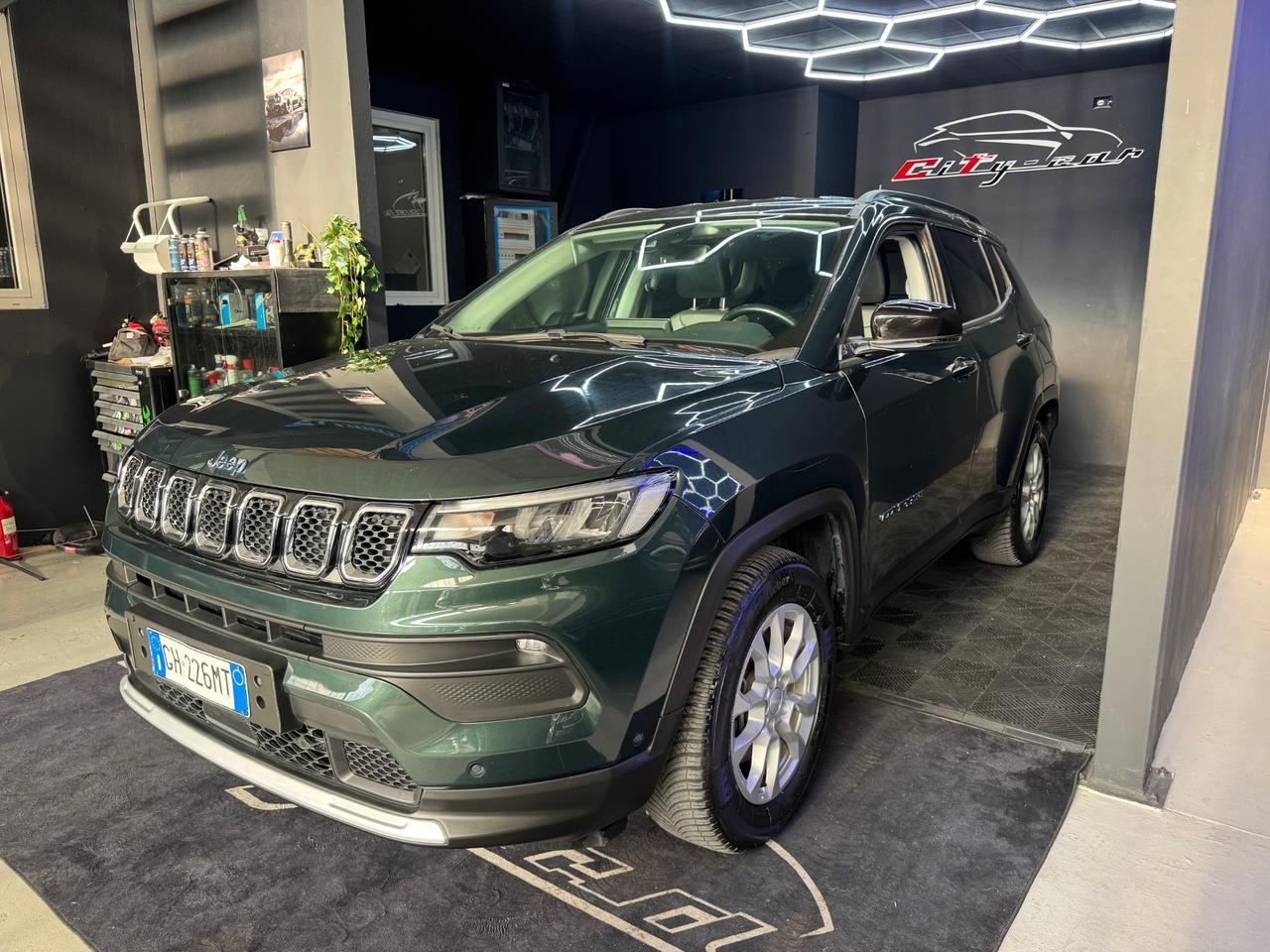 JEEP Compass 1.3 4xe Plug-in Hybrid 190 CV (2021) – Stile, Potenza e Consumi Ridotti!