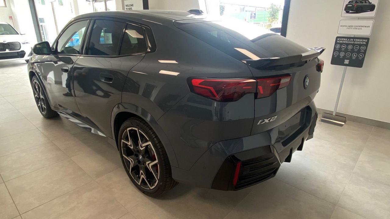BMW BMW iX2 xDrive30